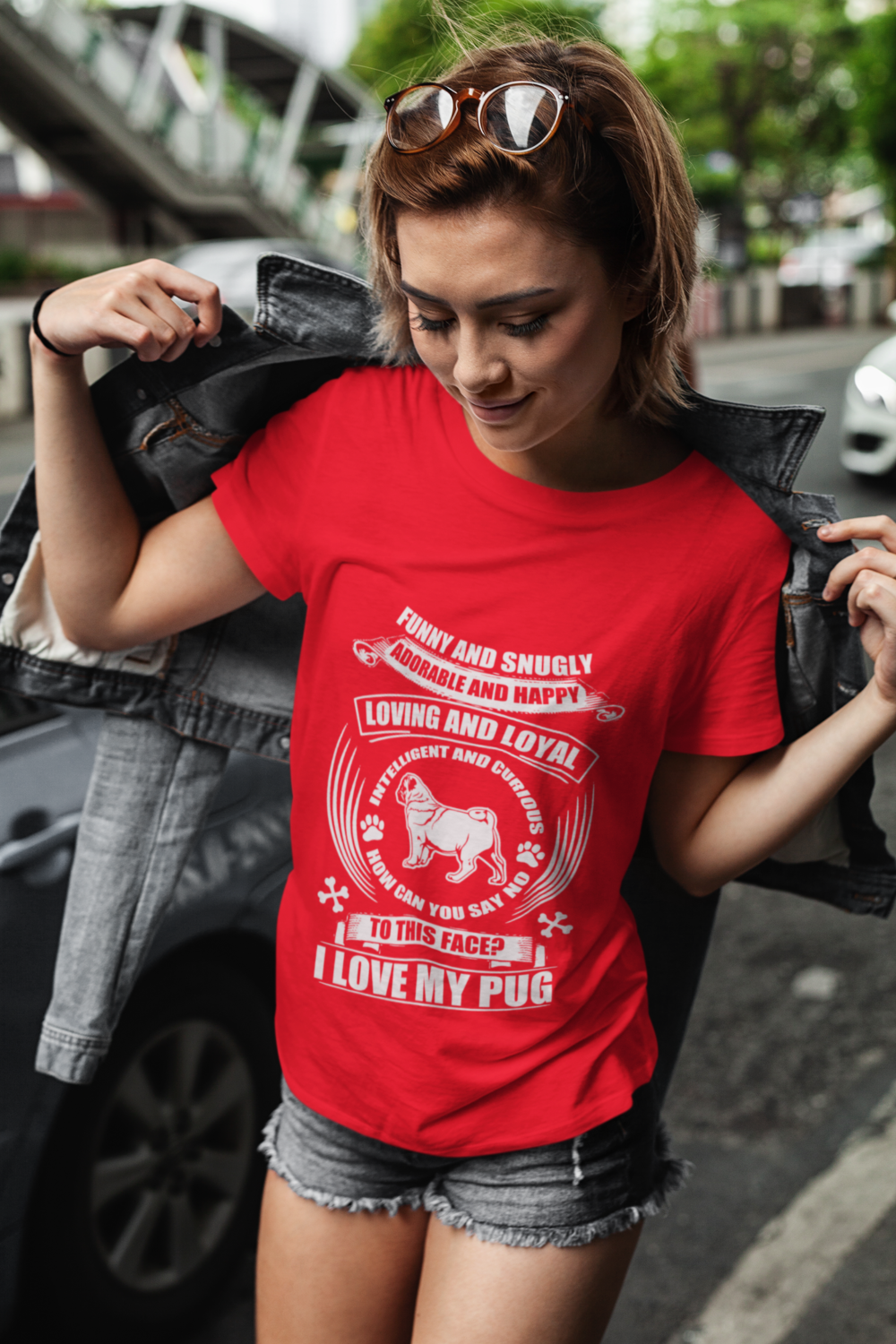 t shirt mockup featuring a short haired woman at a city street 417 el